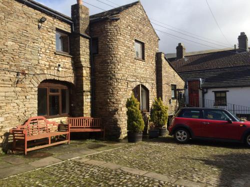 The Fox & Hounds Inn - image 6