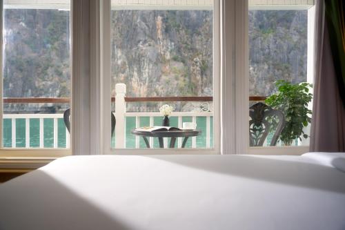Senior Suite with Private Balcony - 2 Days 1 Night image 10