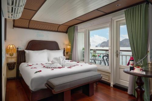 Senior Suite with Private Balcony - 2 Days 1 Night image 2