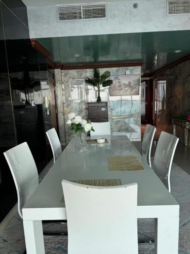 アジュマーン Blue Horizon Stays at Ajman Corniche 5つ星 シングルルーム 施設