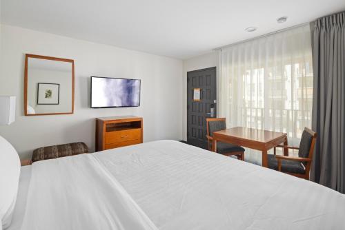 Queen Room