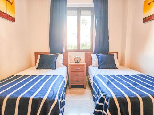 600 metre walk to the beach Riviera del Sol - image 2
