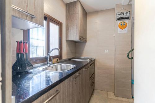 Albalh Apartamentos - La Casita de la Plaza en Albaicín Granada con Terraza Privada y Vistas Espectaculares, Granada (Foto 10)