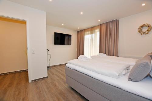 Apartment with Terrace image 5