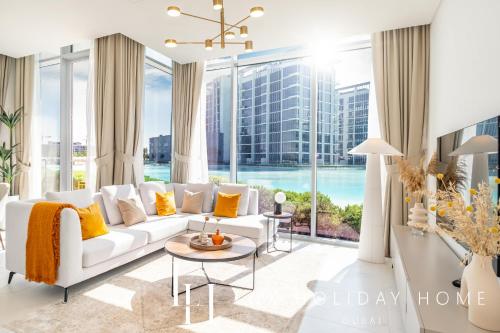 LUX The District One Lagoon View Suite, Dubai (photo 2)