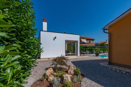 A szálláshely kívülről, Villa Noa's Pool House, a modern and luxurious villa near the sea in Santalezi