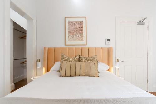 Cosy Inner West Studio with Courtyard - image 6