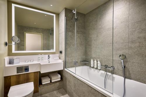 2 twin beds