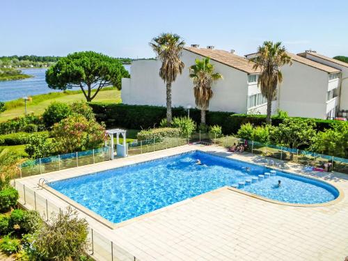 Apartment Les Terrasses du Lac-10 by Interhome in Le Grau-du-Roi