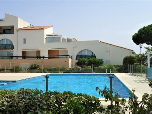 Apartment Les Terrasses du Lac-10 by Interhome in Le Grau-du-Roi