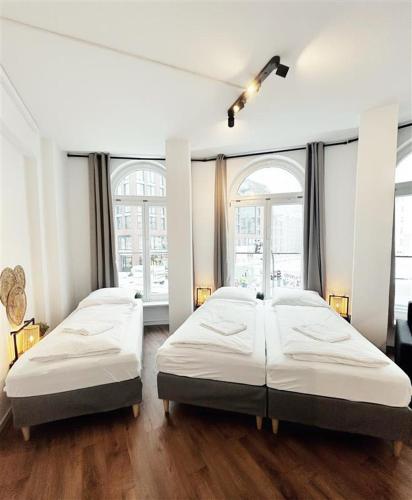 Stylish Apartment near Binnenalster for up to 8 Guests, Hamburgo (foto 4)