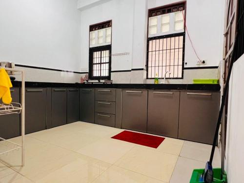 Azys Inn 3 Bedrooom Apartment - 1st Floor in Kohuwala