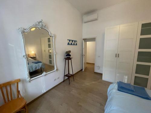Theo's House in Rome Ostiense 5