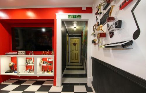 Rock N Roll, Mins to CP & SF, King, Pet OK Rock N Roll, Mins to CP & SF, King, Pet OK