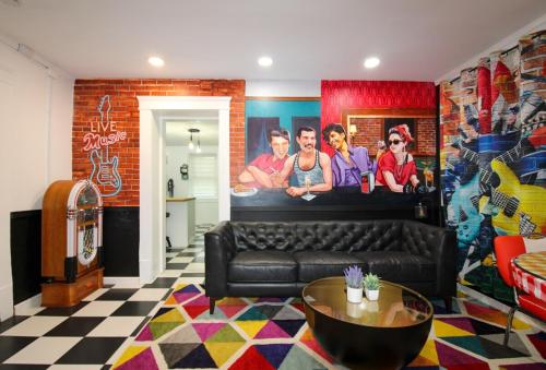 Rock N Roll, Mins to CP & SF, King, Pet OK Rock N Roll, Mins to CP & SF, King, Pet OK