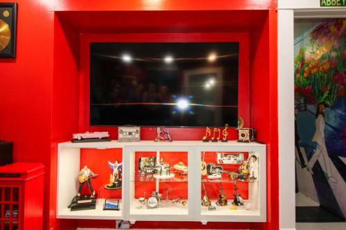 Rock N Roll, Mins to CP & SF, King, Pet OK Rock N Roll, Mins to CP & SF, King, Pet OK