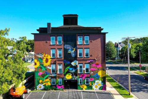 Rock N Roll, Mins to CP & SF, King, Pet OK Rock N Roll, Mins to CP & SF, King, Pet OK