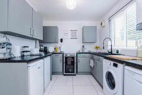 Stunning Home in Altrincham, Large Driveway, Sleeps 7, Perfect For Groups, Manchester (fotografie 10)