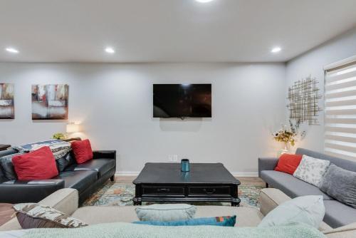 Blissful River Home near Lockheed FW Stockyard in Westover Hills