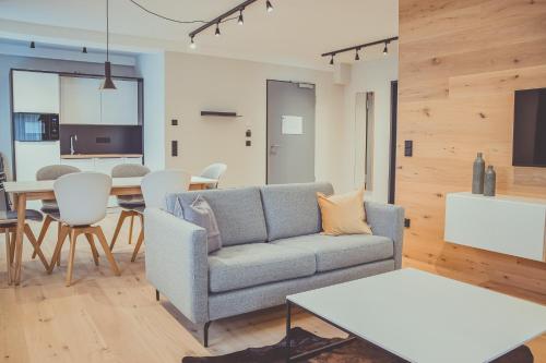 2 bedrooms, 3 beds