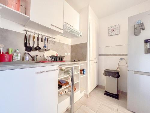 Appartement F2 a Frejus avec terrasse et parking near Pizza Johnny