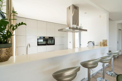 مطبخ, Casa Terrea, vista Mar montanha ideal Familias ou Casais in Santo Antonio
