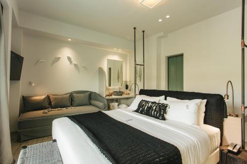 Blue Carpet Luxury Suites - image 5