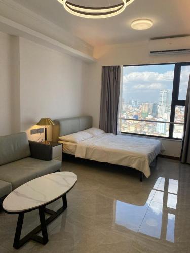 One-Bedroom Apartment image 5