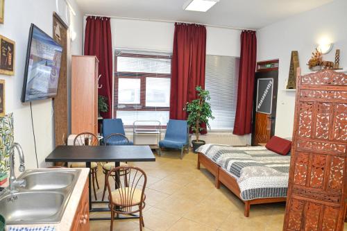 BRIQUE JOBB MINT OTHON Apartman