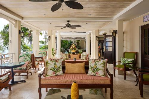 Sandals Royal Plantation All Inclusive - Couples Only - 바/라운지
