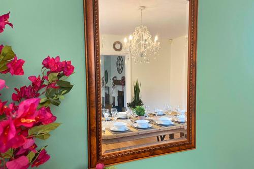 Facilities, Hot Tub, Pool Table, Log Burner in Wortley