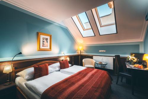 room detail thumbnail 0