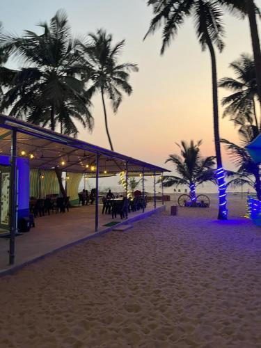 Aatithyam beach front resort Gokarna in Gokarna Kudle Beach