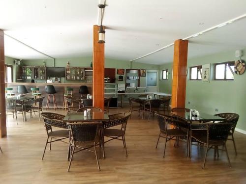 Restoran, Zebi Ecolodge in Hoima