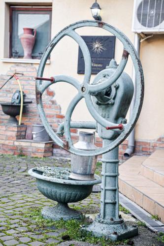 BRIQUE JOBB MINT OTHON Apartman