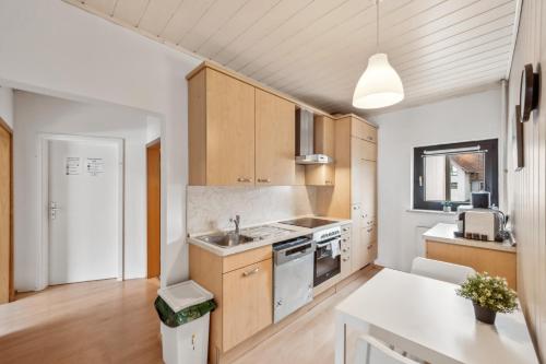 home2stay Wohnungen in Hanau PARKING, SMART TV, WIFI - Bruchköbel