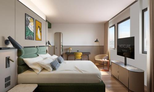 Economy Room With Double Bed And Bathroom For Guests With Reduced Mobility