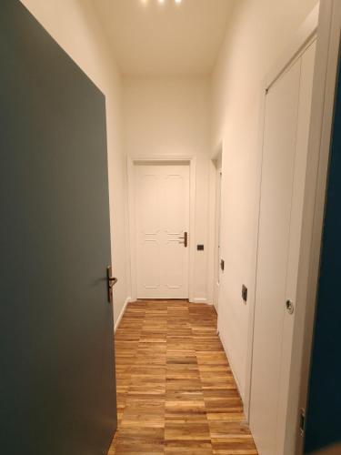Milano Center Navigli renewed apartment with AC, Wifi 800Mbits, Metro link to Airport and Central Station, Mailand (Foto 7)