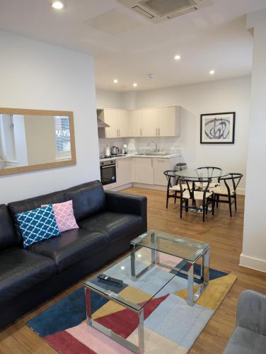 Kings Road Aparthotel - image 6