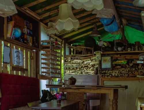 Peggy's Cabin in the Woods in Blackshaw