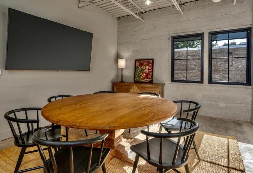 Meeting House - image 3