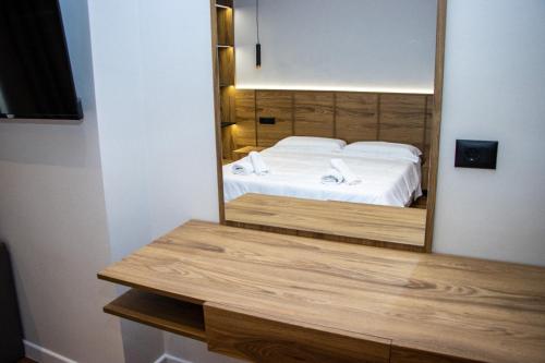 Deluxe Double Room with Balcony room in BB The Garden