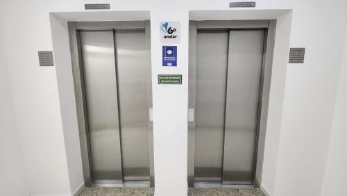 Condomínio Costa Azure - Apto com 2 Dormitórios, 2 Banheiros e Ar Condicionado ao Lado da Praia de Riviera de São Lourenço e Itaguaré Condomínio Costa Azure - Apto com 2 Dormitórios, 2 Banheiros e Ar Condicionado ao Lado da Praia de Riviera de São Lourenço e Itaguaré