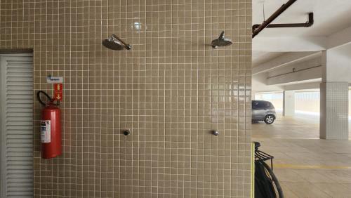 Condomínio Costa Azure - Apto com 2 Dormitórios, 2 Banheiros e Ar Condicionado ao Lado da Praia de Riviera de São Lourenço e Itaguaré Condomínio Costa Azure - Apto com 2 Dormitórios, 2 Banheiros e Ar Condicionado ao Lado da Praia de Riviera de São Lourenço e Itaguaré