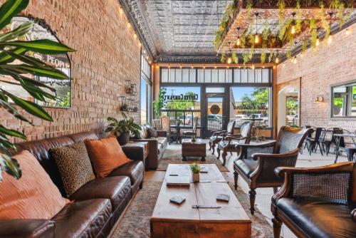 The Eastland Historic Hotel- Hondo Room – Eastland, TX