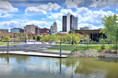 Rabus GIANT Yard and Parking Nature Shopping