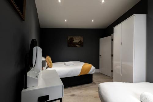 Superb 2 Bedroom Apartment near Edgware Road Station - image 8