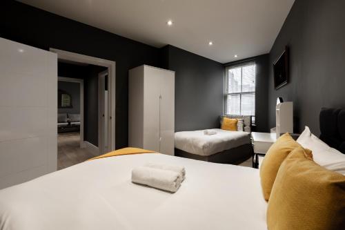 Superb 2 Bedroom Apartment near Edgware Road Station - image 3