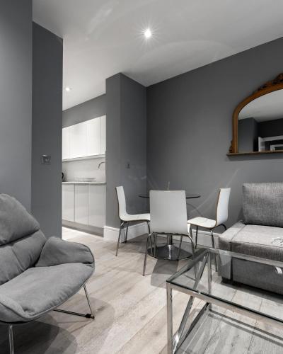 Superb 2 Bedroom Apartment near Edgware Road Station - image 4