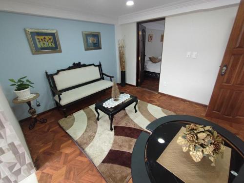 La culta Elegante — other in Aniceto Arce 551, Sucre, Bolivia